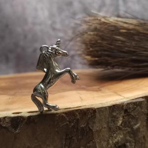 JEDNOROŽEC LIVORNE - přívěsek koně s jedním magickým rohem