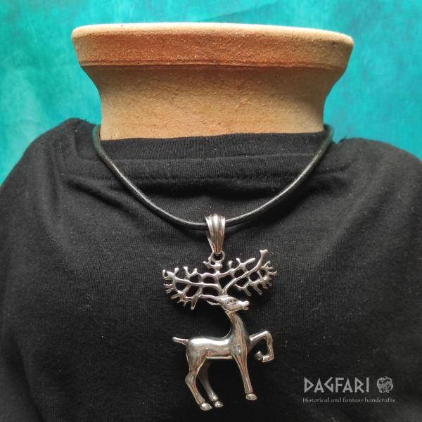 Der große HIRSCH - Amulett aus Chirurgenstahl für mutige Frauen