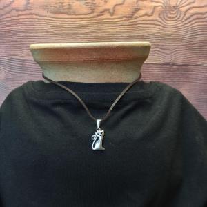 KOTĚ - maličký přívěsek kočky, prořezaná očka 2