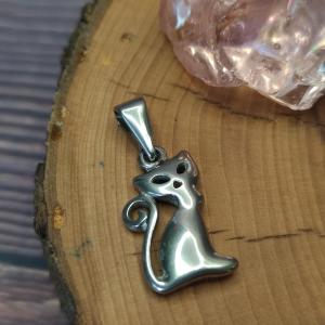 KOTĚ - maličký přívěsek kočky, prořezaná očka