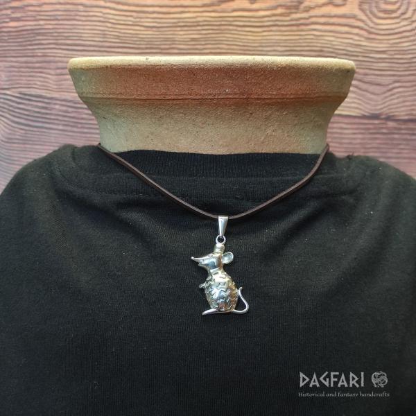 Mlsná KRYSA VASILISA - malý přívěsek myš, chirurgická ocel