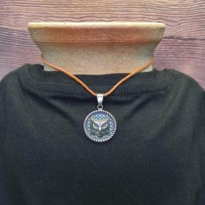 MOUDRÁ SOVA - zdobený medailon s moudrou sovou 2