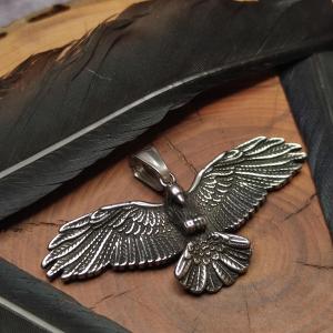 KRKAVEC - amulet letící havran, či vrána, krásné detaily