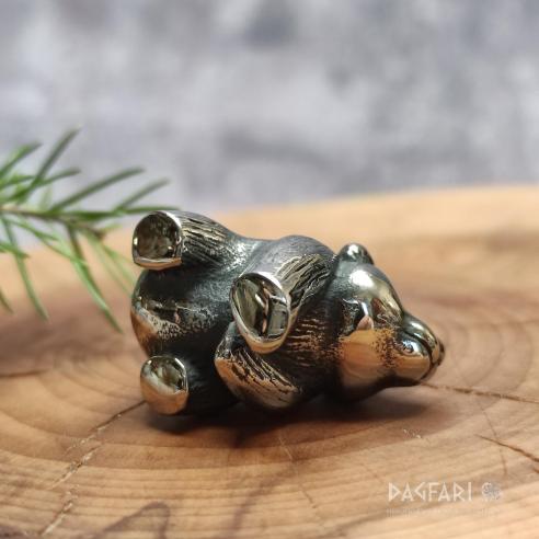 Přívěsek MEDVĚD BABY BJÖRN - malý buclatý medvídek z oceli