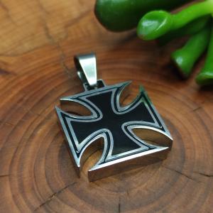 MALTESE CROSS - top pendant for bikers