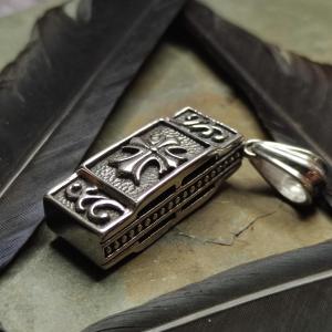 Vintage přívěsek ENNIO - mlčenlivý mstitel - funkční mini-harmonika