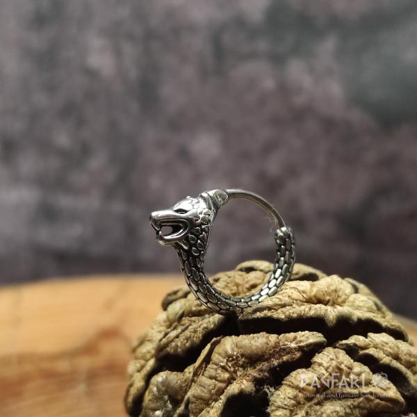 WOLF'S HEAD earrings - Stainless steel closing ring, wolf motif
