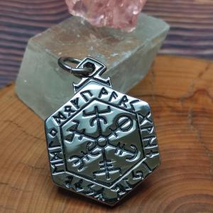 Magický runový amulet PAVUČINA OSUDU - Futhark, Vegvísir, Othala 2