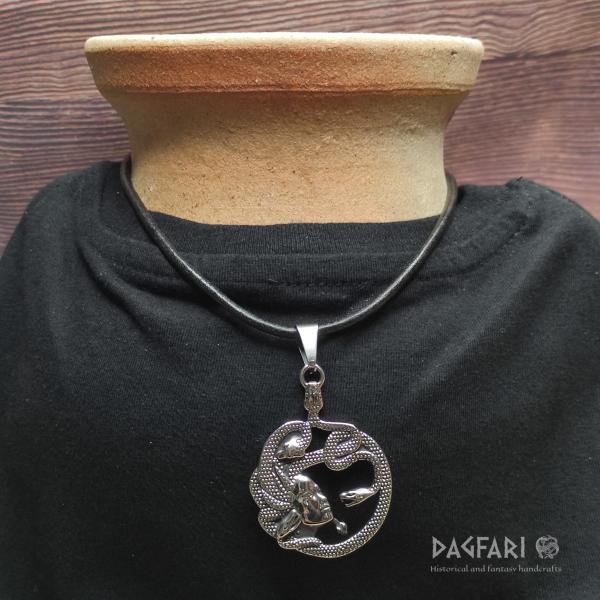 Pendant GORGONE MEDUSA - Vorsicht vor dem schlauen Blick!