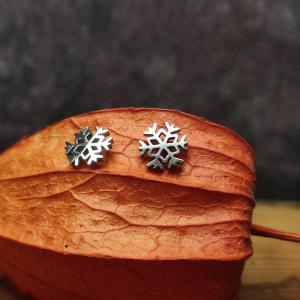 Pecky SNĚHOVÁ VLOČKA - jednoduché zimní náušnice pro radost