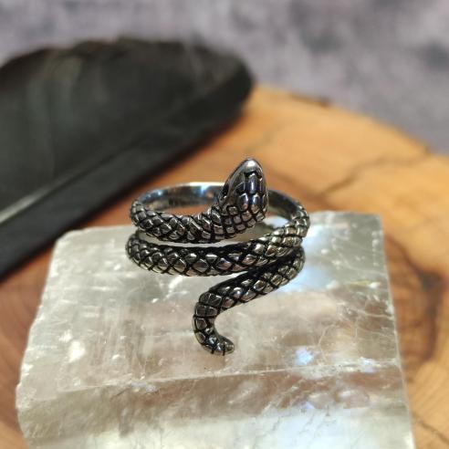 Ring SNAKE - with distinctive pattern of steel scales
