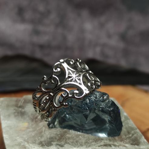 Secesní prsten s jemným vzorem z nerezové oceli