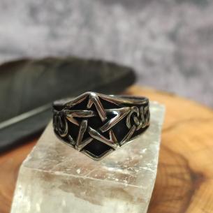Ocelový prsten MAGIE - černěný s pentagramem 2