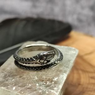 Ring JORMUNGANDR - schmale, stahlummantelte Schlange