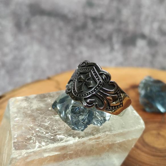 Ring Knight's COAT OF ARMS - decorated ring with cross
