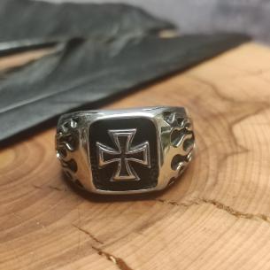 Highway To HELL - Biker Ring mit Malteserkreuz und Flammen 2