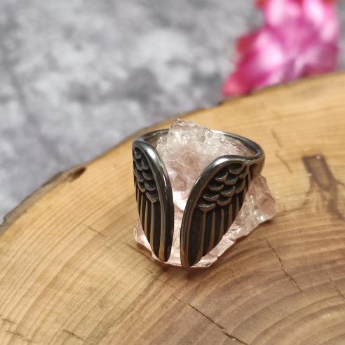 FALLEN ANGEL ring - black steel wings