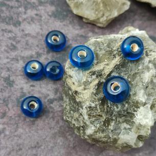 GLASPERLE TOPAS - handgewickelte kleine blau Perle aus tschechischem Glas