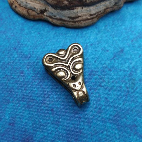 COMPONENT Extra decorated triangular Viking curtain for belt