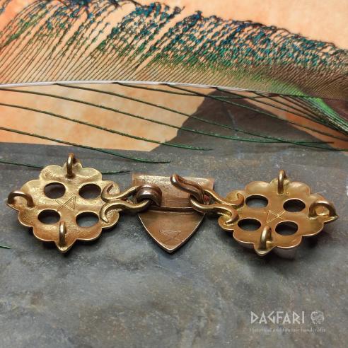 ERB Spínací středověká brož s růžicí - replika zapínání na plášť