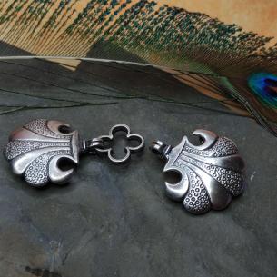 SANTIAGO Muschelförmige gepaarte Fibel, versilbert mittelalterliche Nachbildung 2