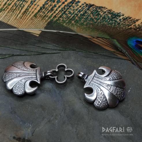 SANTIAGO Muschelförmige gepaarte Fibel, versilbert mittelalterliche Nachbildung