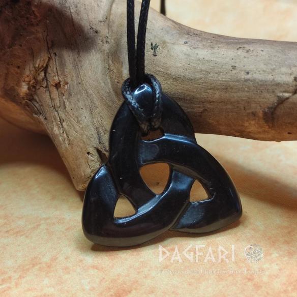 CELTIC Triquetra schwarze OBSIDIAN - das keltische Symbol für Unendlichkeit und Erneuerung