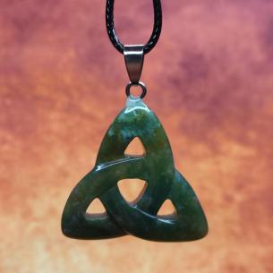 CELTIC Triquetra ACHÁT zelený - keltský symbol nekonečna a obnovy