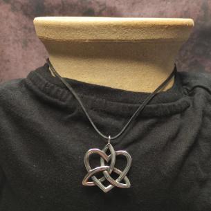 TRIKVETRA V SRDCI přívěsek keltský symbol pletence, oboustranný talisman 2