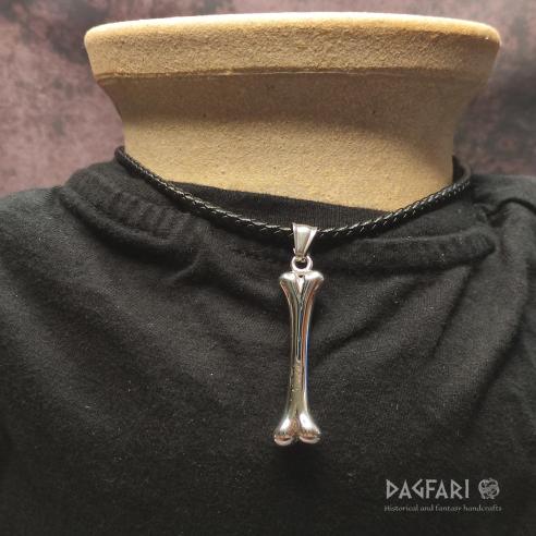 Langer BONE - Anhänger - Pirat, Oger oder Arzt?