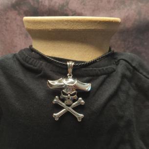 Pirate pendant SKULL WITH CROSSED HNATES - freedom, rule over death 2