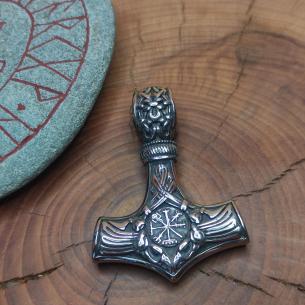 Thor's hammer with ravens and Icelandic rune Aegishjalmur and compass Vegvísir 2