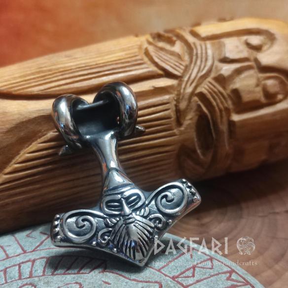 Pendant TANNGNJÓST Thor's hammer with bearded Thor and his goat