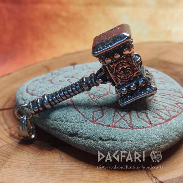 WARHAMMER Steel Dwarf Hammer - jewel for great warriors