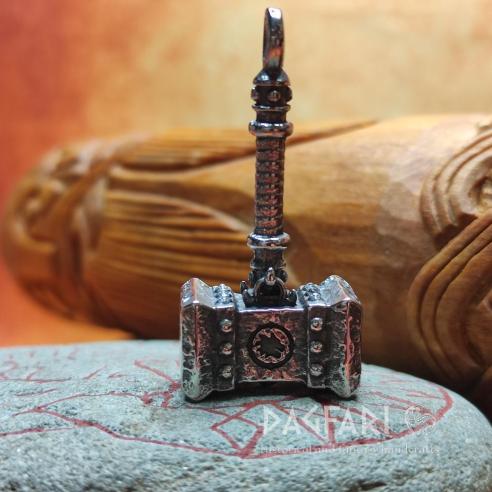 WARHAMMER Steel Dwarf Hammer (THE SMALLER OF THE 2) - jewel for great warriors