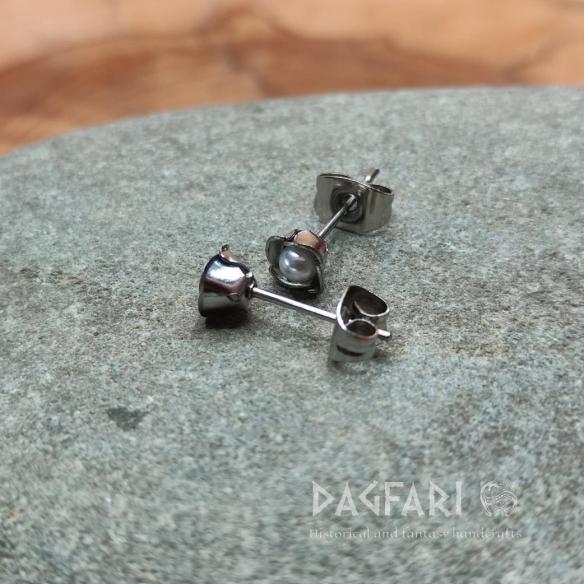 Ohrringe BLUME mit Perle - kleine Edelstahl-Ohrringe