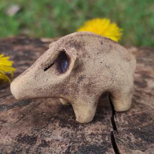 Soška REPLIKA - Kanec Írán - Hliněné prase z Tappeh Sarab 6000 p. n. l.