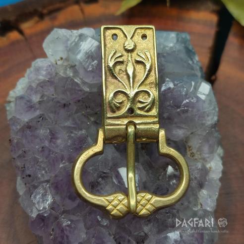 PALMETA Replika - ozdobný plíšek, prodloužení přezky, zdobený plech na opasek - Vrcholný středověk