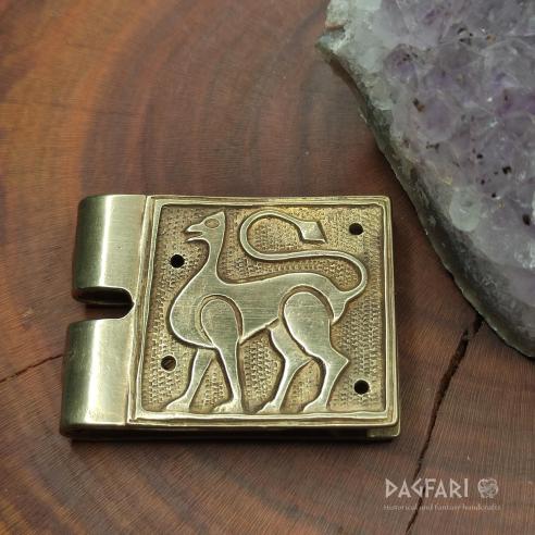 MANTIKORA Replika - ozdobný plíšek, prodloužení přezky, zdobený plech na opasek - Vrcholný středověk