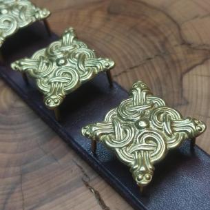 VIKING SNAKE - Replika ozdobných kování na opasek raný středověk dekorativní plíšky s dříky na řemen, HADÍ UZEL 2