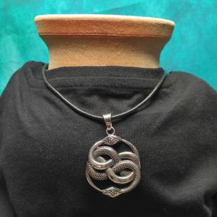 Amulet NEKONEČNÝ PŘÍBĚH - Auryn, medailon splněných přání s propletenými hady (Orin, Oryn) 2