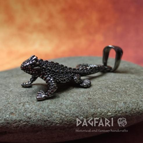 LIZARD - pendant AGAMA, symbolizes vigilance and wisdom