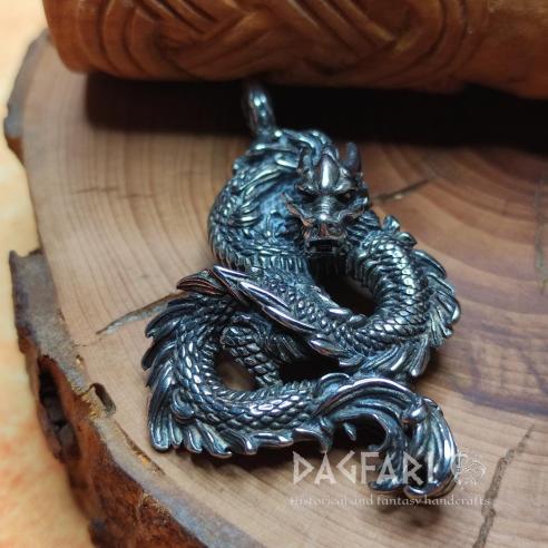 CHINESISCHER DRACHE - doppelseitiger Anhänger mit Feuerdrachen