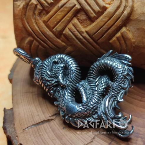 CHINESISCHER DRACHE - doppelseitiger Anhänger mit Feuerdrachen