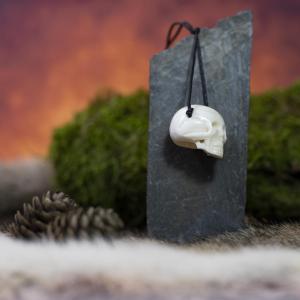 MEMENTO MORI Amulet Lebka ručně vyřezaná z kosti, 3D přívěsek 2