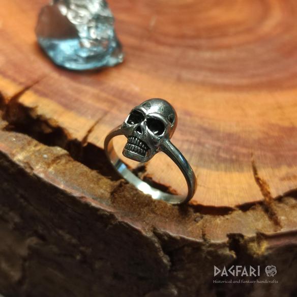 Dünner Ring - STEEL SKULL - passt perfekt