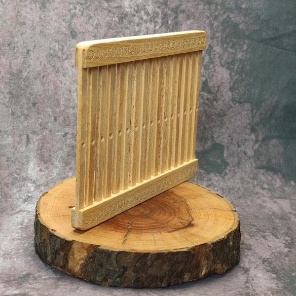 WEBKAMM Vollständig handgefertigter Bandebstuhl (Band heddle) in Ridge-Qualität, historisches Handwerk, 16 Löcher