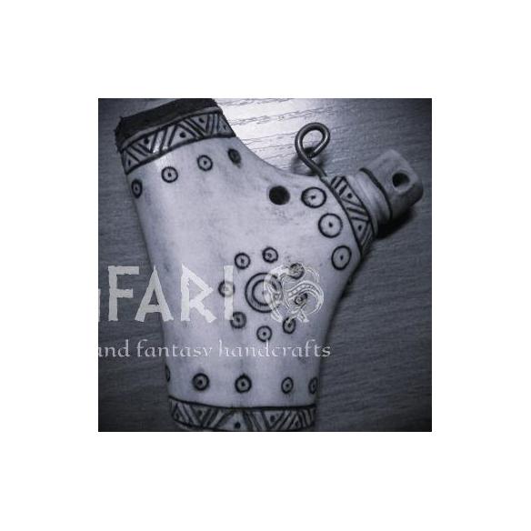 BELIEBIGES MOTIV NACH WUNSCH Mittelalterliche Salzstreuer – Nachbau eines Salzbehälters aus Hirschgeweih