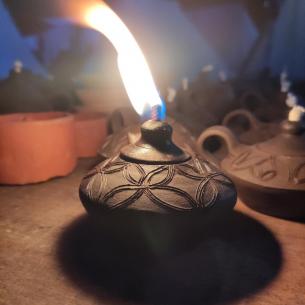 HÉSTIA Handmade ceramic oil lamp, decorated, with wick