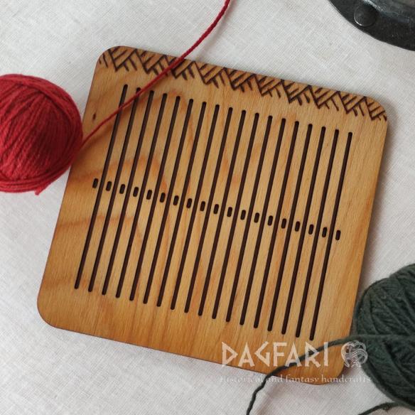 WEBKAMM Historisches Handwerk, ORIGINAL VERZIERTER HOLZ-WEBKAMM, 19 Löcher